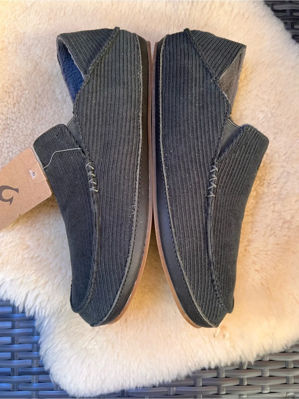 OluKai Moloa 'Ie Slippers Sz 9 Corduroy Green Nori Casual Comfortable NEW